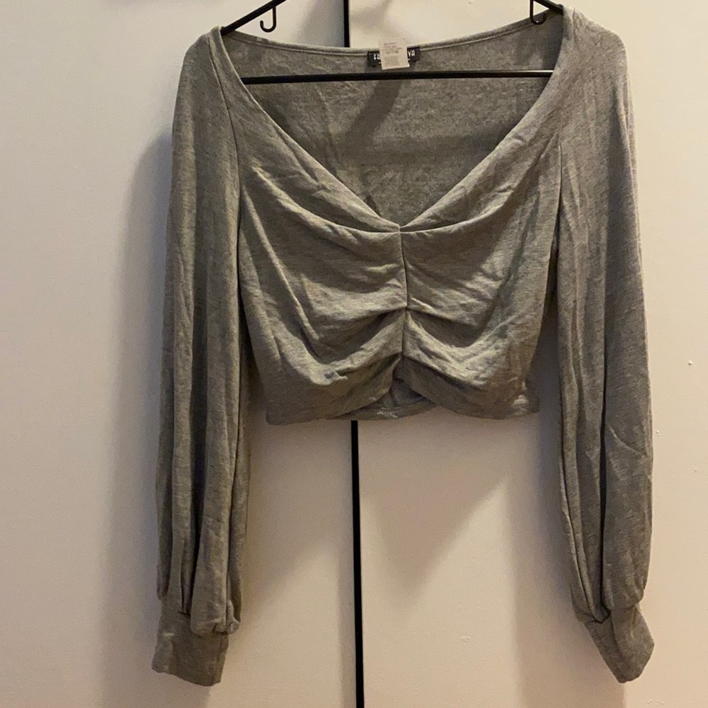 Fashion Nova Long Sleeve Crop Top